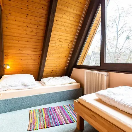 Dom wakacyjny Ferienwohnpark Nurdachhaus Typ 8 Ndw 080 Immenstaad am Bodensee